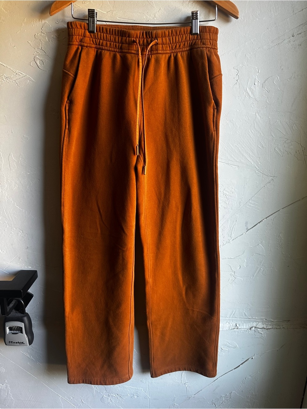 Lululemon Loungeful Straight Leg Pant
Butternut Brown Sz 6 Cozy Travel Fleece‎